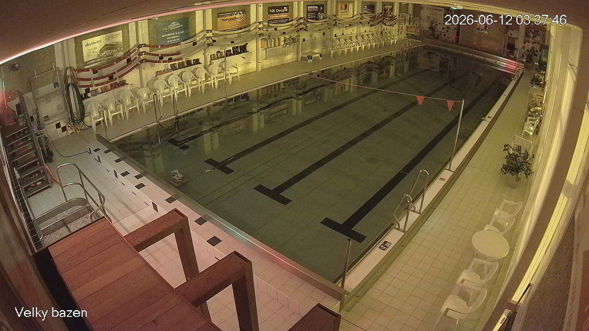Velký plavecký bazén